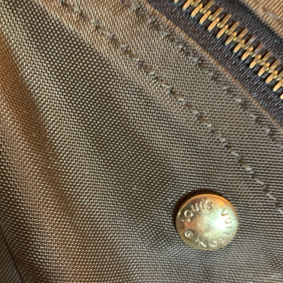 Louis Vuitton Malletier - Picture 9 of 9